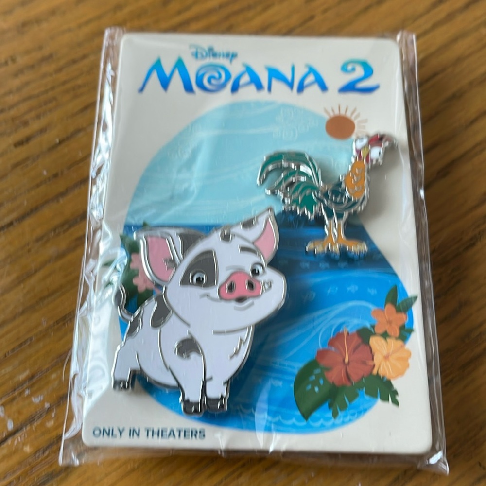 Disney MOANA 2 Pin Set Pua & Heihei Exclusive Item Limited Release Movie Rare